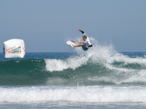 Pro Surf Zarautz 2010 aereo