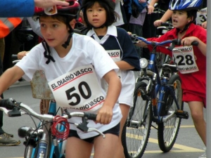 ZARAUZKO I. TRIATLOI TXIKIA ASPANOGI MOBIBIKE EGUNA 2010