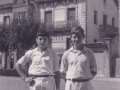 Bi pilotari gazte