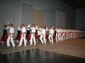Dantzaris bailando en el homenaje a Aramburu