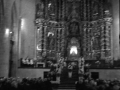 Momento del homenaje dentro de la iglesia de San Miguel