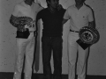 Pelotaris con sus trofeos
