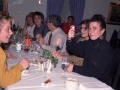 Asistentes a la celebración de una comida en Etxe Aundi