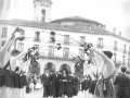 Recibimiento a Santiago Guridi en la plaza de los Fueros