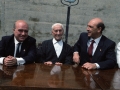 Homenaje al sacristán de Zubillaga. A su izquierda Imanol Murua y a su derecha Eli Galdos