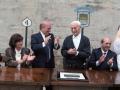 Actos de homenaje al sacristán de Zubillaga. A su izquierda Imanol Murua y a su derecha Eli Galdos