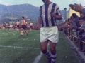 Jugador de la Real Sociedad durante un partido de homenaje en Azkoagain. Se enfrenta a este equipo el Atlhetic de Bilbao