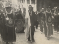 Inauguración del parque Javier Ugarte : paseo por las calles de Hondarribia del Obispo de Pamplona, Mateo Múgica