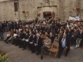 Visita de Juan José Ibarretxe, lehendakari del Gobierno Vasco, con motivo del 800 Aniversario de Hondarribia : el público asistente al acto en la plaza de Armas