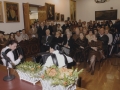 Concesión de la "Insignia de Oro de la Ciudad" a La comunidad de las Hijas de la Cruz de Hondarribia y a Juan San Martín