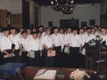 Nombramiento de Hijo Adoptivo de Hondarribia a Álvaro Enrique Arzú Irigoyen, Presidente Constitucional de la República de Guatemala : los integrantes del la Asociación Gastronómica Goxoki Elkartea junto al Presidente