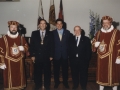 Nombramiento de Hijo Predilecto de Hondarribia al golfista José María Olazabal : el homenajeado junto al alcalde jauregi y el Diputado General de Gipuzkoa Imanol Murua