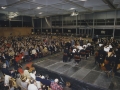 Actuación del coro y la orquesta a el polideportivo de Hondarribia