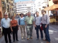 Alcaldes y representantes municipales vascos en una calle de Innsbruck