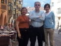 Alcaldes y representantes municipales vascos en una calle de Innsbruck