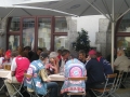 Hinchas del Bayern de Munich en una terraza del Hofbräuhaus