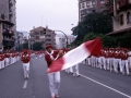 Desfile de una compañía por las calles de Hondarribia el día del Alarde