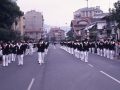 Desfile de una compañía por las calles de Hondarribia el día del Alarde