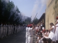 Descarga ante la ermita de Guadalupe el día del Alarde