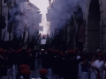 Descarga ante el ayuntamiento de Hondarribia el día del Alarde