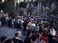 Desfile de companía a su paso por la puerta Santa Maria el día del Alarde