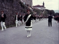 Desfile de compañía por las calles de Hondarribia el día del Alarde