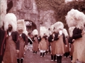 Desfile de los hacheros a su paso por la puerta de Santa María el día del Alarde