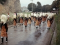 Desfile de hacheros por la zona del baluarte de la Reina el día del Alarde