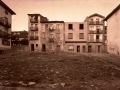 Plaza y casas en el casco antiguo