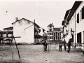 Reproducción de una postal de las viviendas del casco antiguo