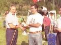 Entrega de un trofeo a un pastor