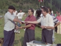 Entrega de un premio a un pastor