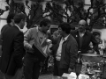Acto de entrega de un trofeo de la cross popular. Entre los presentes, Eli Galdos