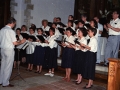 Actuación del coro durante los actos de inauguración de la ermita de Santa Magdalena