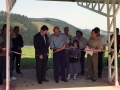 Actos de inauguración de las instalaciones de tiro al plato : Eli Galdos corta la cinta y entre los asistentes se encuentra Angel Iturbe
