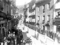 Procesión por la calle María Angela