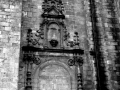 "Eibar. Una de las 3 puertas de la Iglesia parroquial"