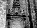 "Eibar. Una de las 3 puertas de la Iglesia parroquial"