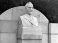 "Eibar. Busto del Doctor D. Ciriaco Aguirre"