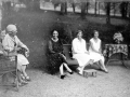 "Eibar. La reina con sus hijas en Markeskua"