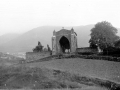 Cementerio de antiquísima portada de la primitiva iglesia parroquial que perteneció a los templarios