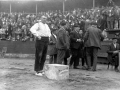 Aritza con la piedra rectangular de 15 arrobas (187,5 kg)