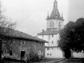 Plaza con la iglesia parroquial de la Asunción de Nuestra Señora