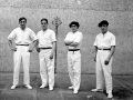 Kasimiro Zabala, Atano II.a (Luziano Juaristi) Atano III.a (Mariano Juaristi) eta Txapasta (Romano Etxaburu) pilotariak Eibarko Astelena pilotalekuan
