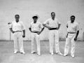 Atano II.a (Luziano Juaristi), Atano III.a (Mariano Juaristi), Mondragones (Juan Bautista Azkarate) eta Etxabe IV.a (Juan Artetxe) pilotariak Eibarko Astelena pilotalekuan