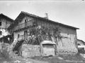 "Larrabezua. Caserío fortificado"