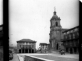 "Andoain. Casa Consistorial y la Iglesia Parroquial"