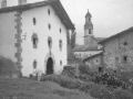 Alcoz. Vista con la iglesia.