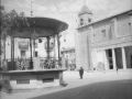 Iglesia y el kiosco.