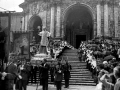 "Loyola (Azpeitia). La tradicional procesion a la salida del Santuario hacia Azpeitia"